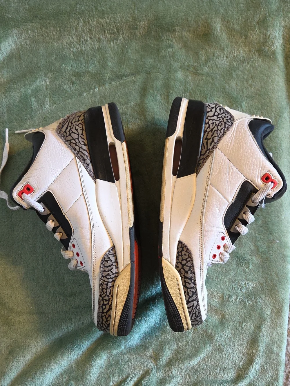 NIKE Air Jordan 3 Retro 'Infrared'